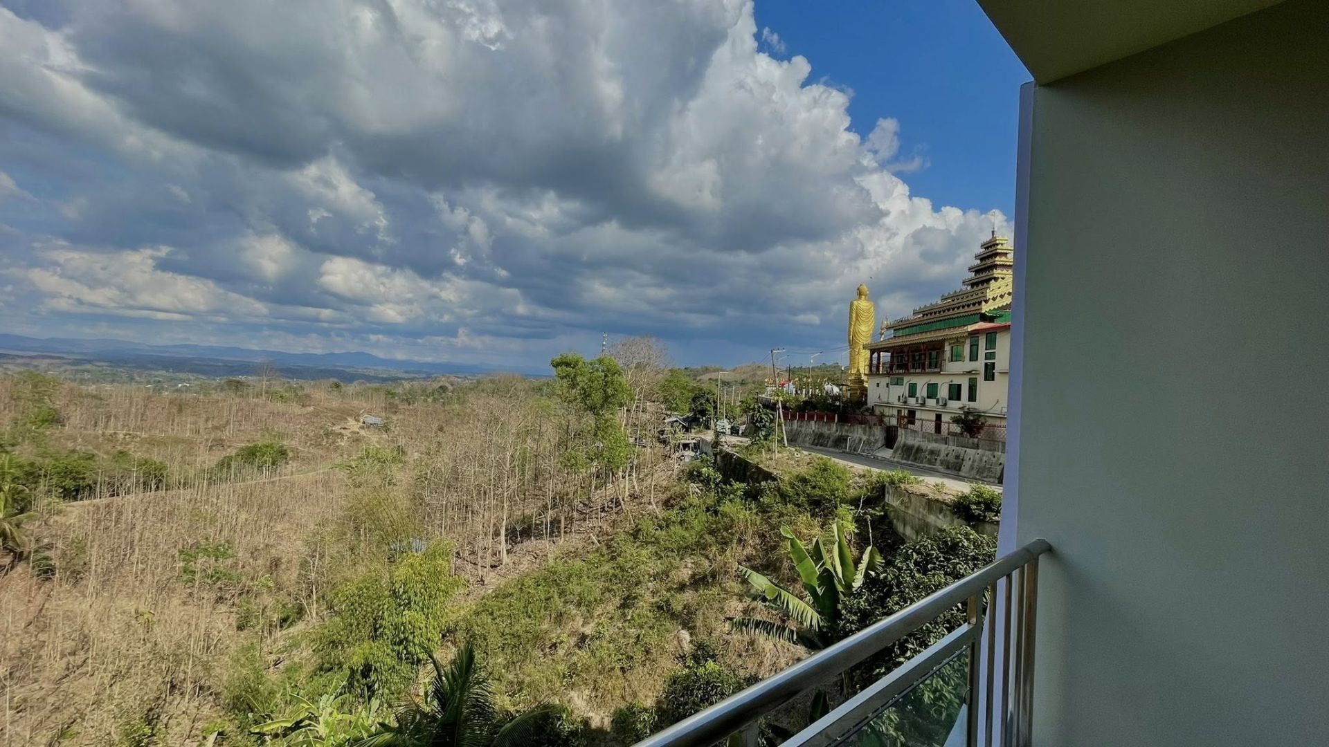 cloudy inn resort bandarban