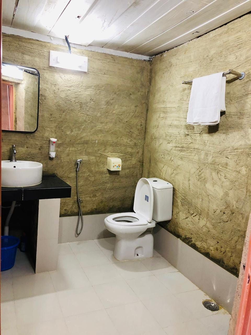 কাদামাটির ঘর শ্রীমঙ্গল