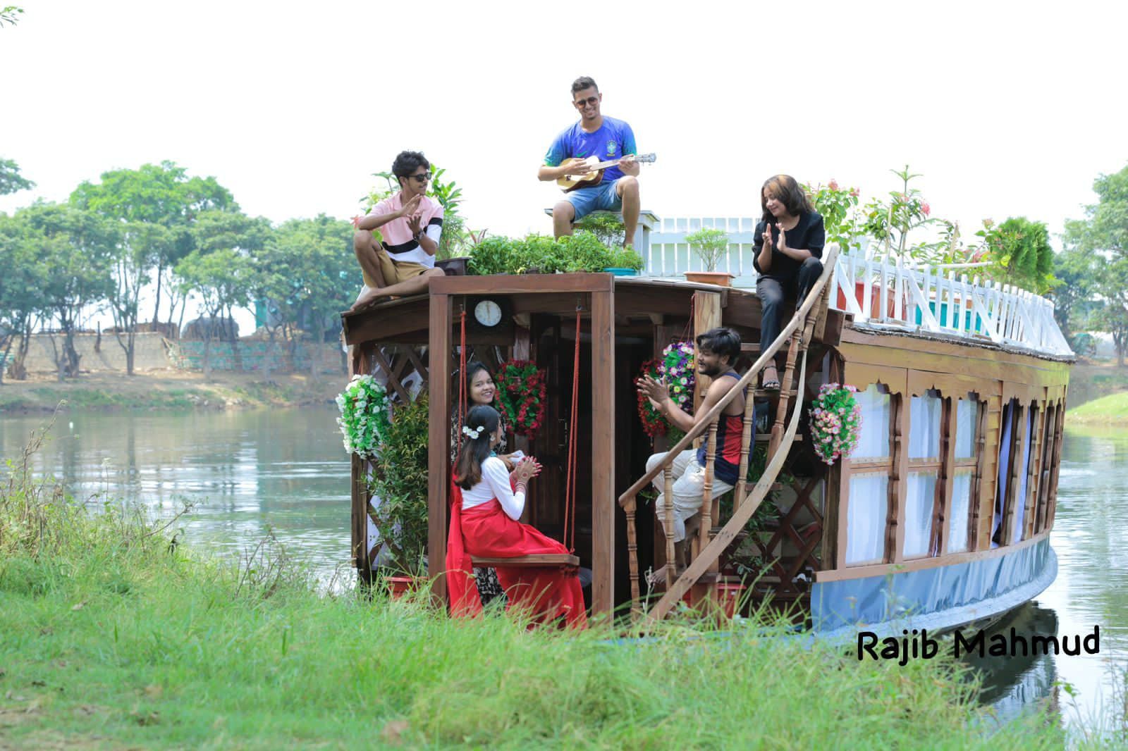 gangchil houseboat