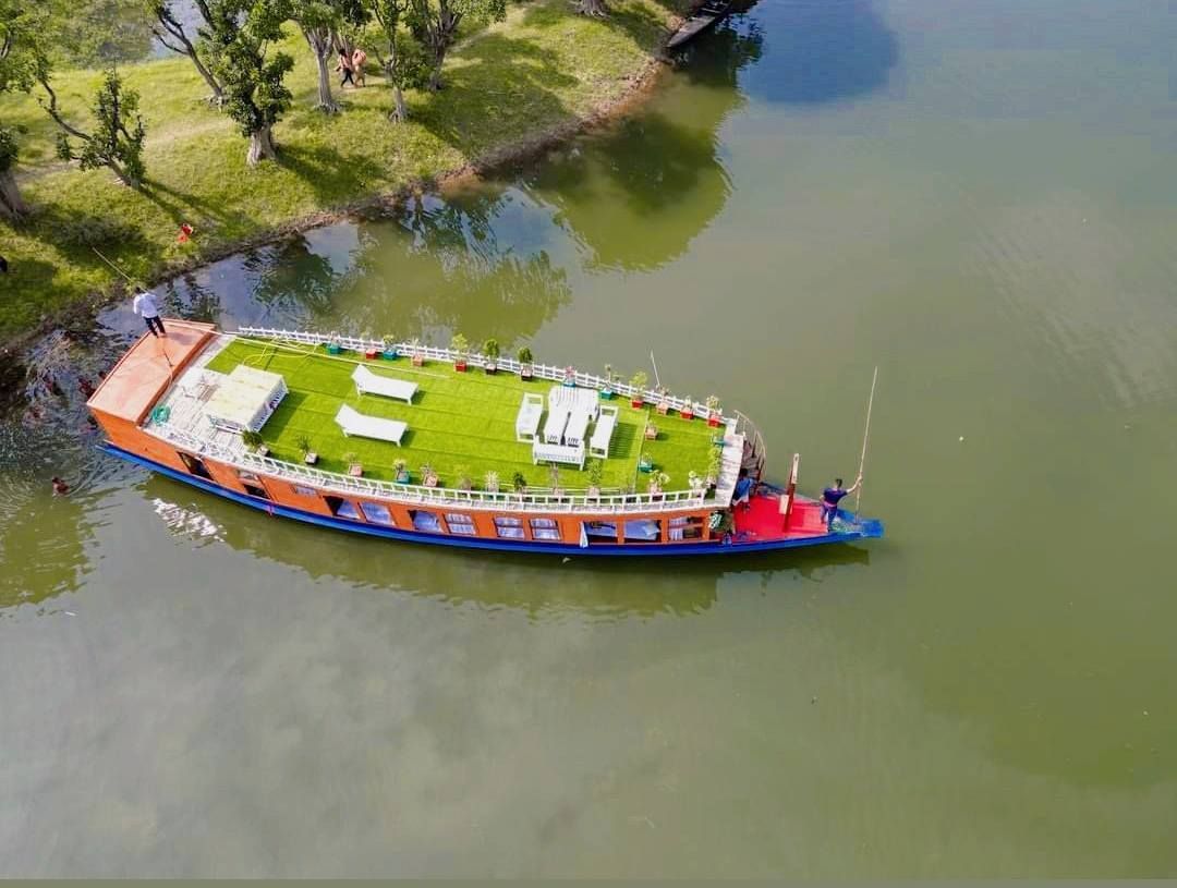 gangchil houseboat