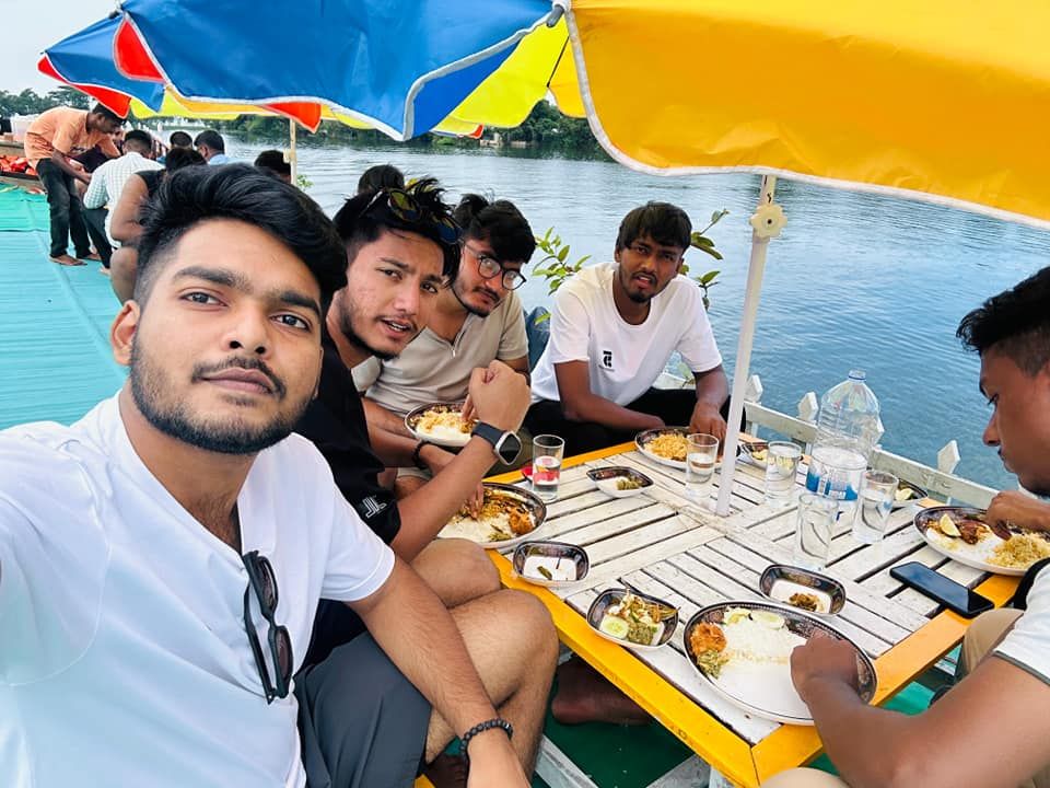 hamsafar houseboat
