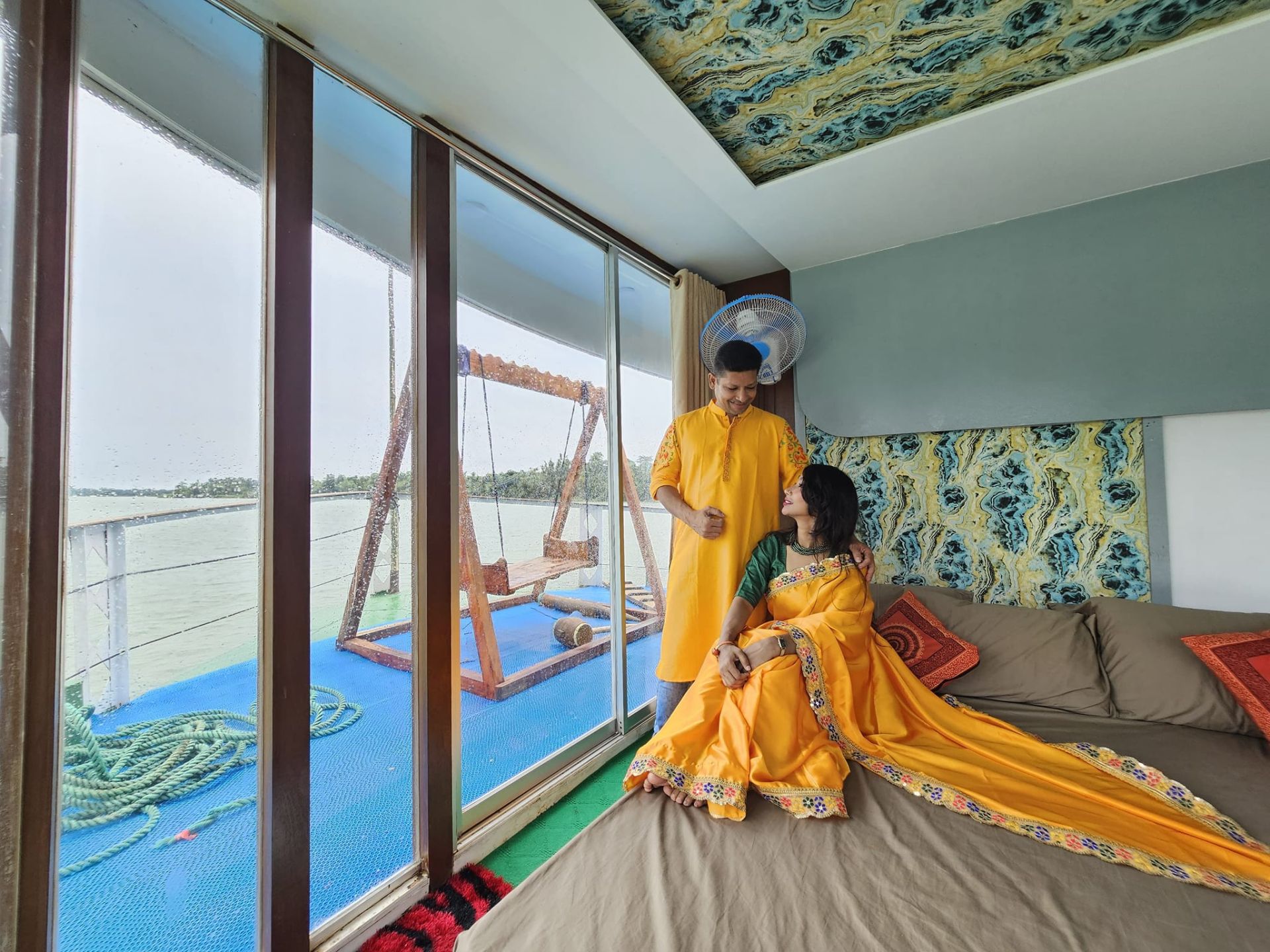 falcon houseboat