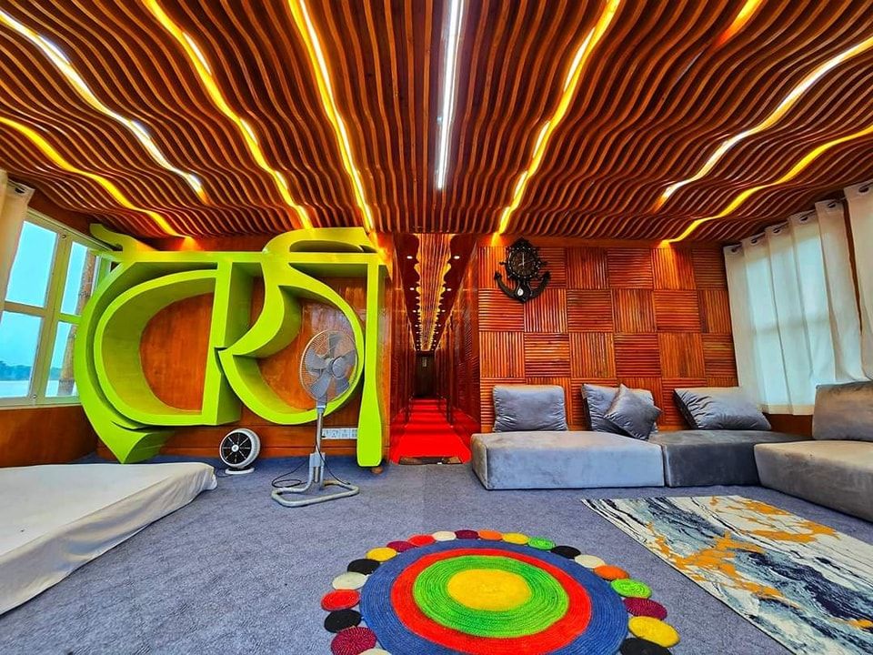 boitha houseboat