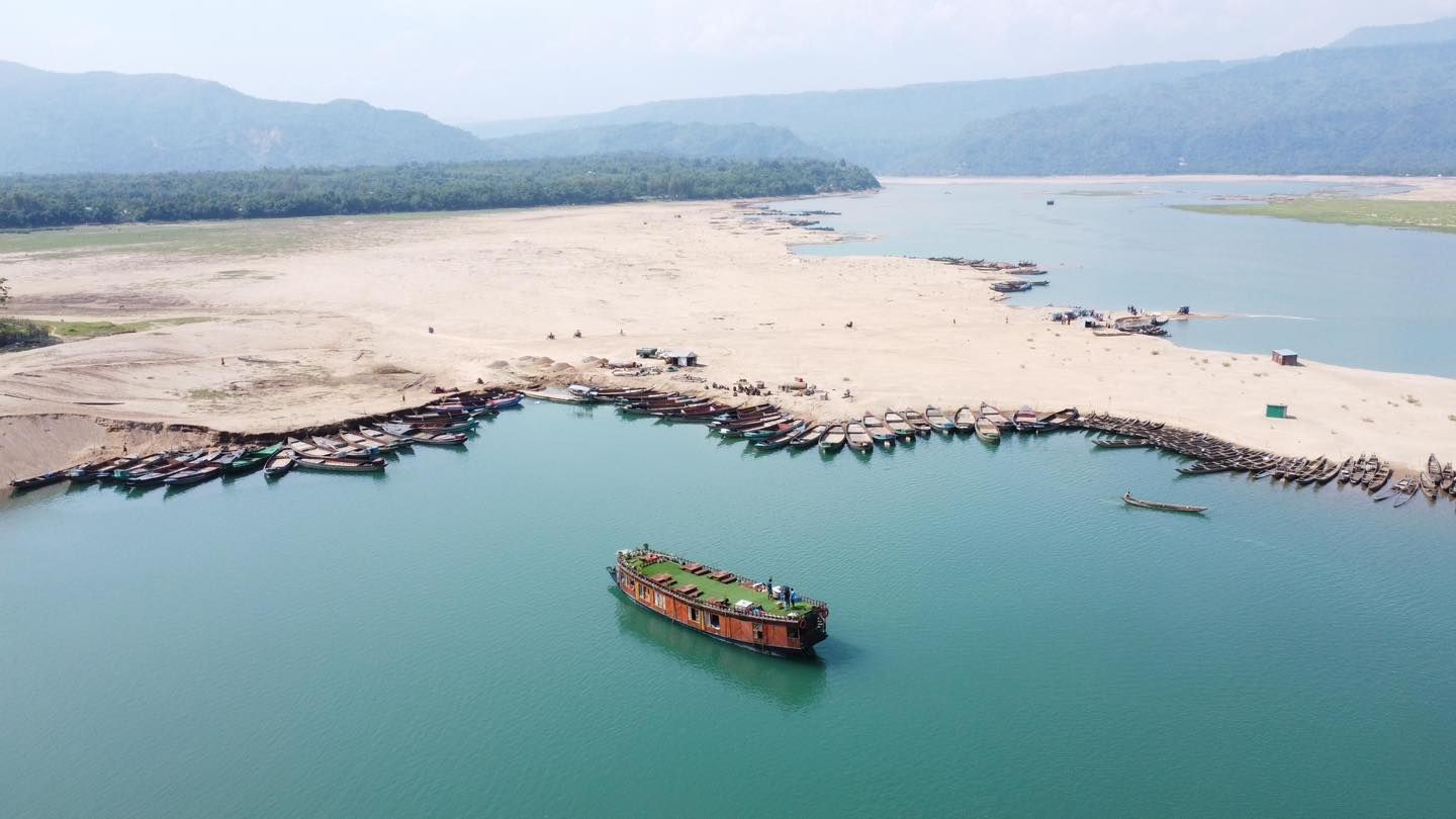 sindabad tori houseboat