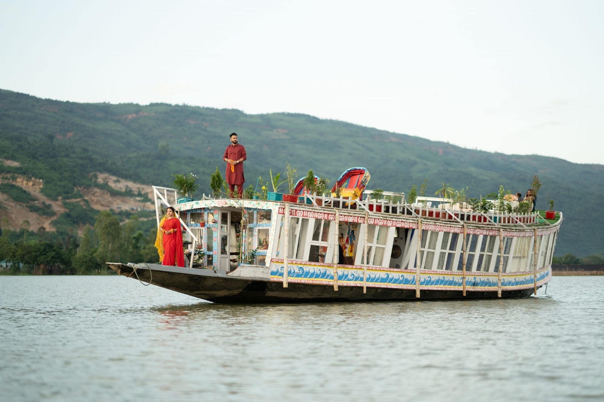jolrong houseboat