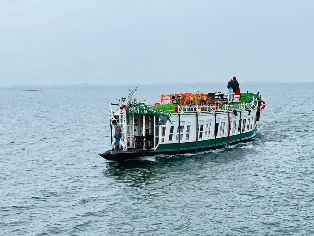 bojra houseboat tanguar haor