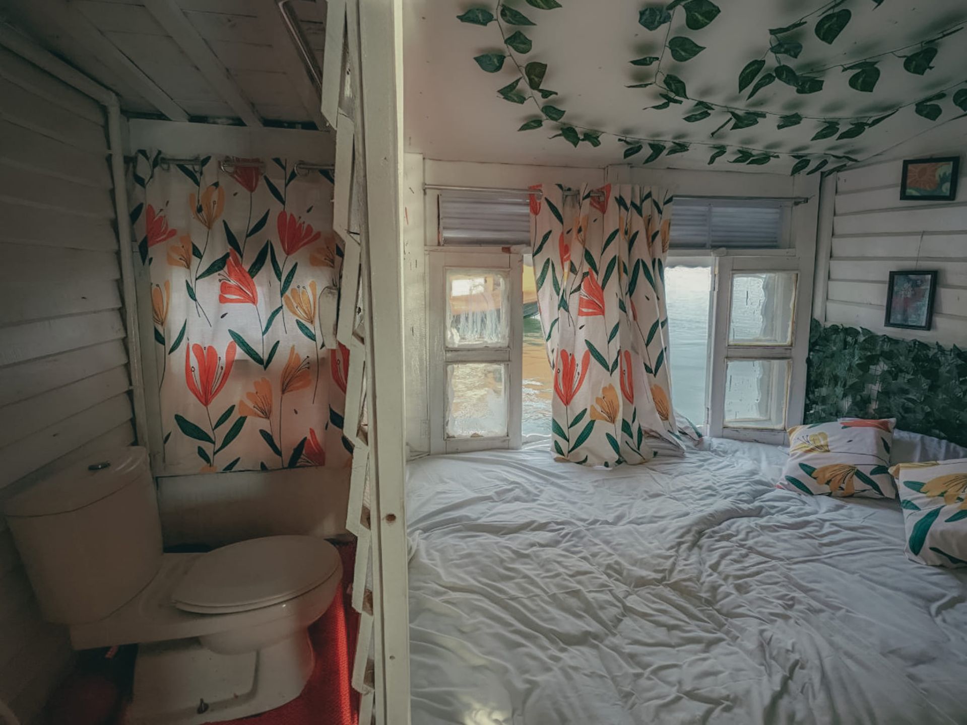 bojra houseboat tanguar haor