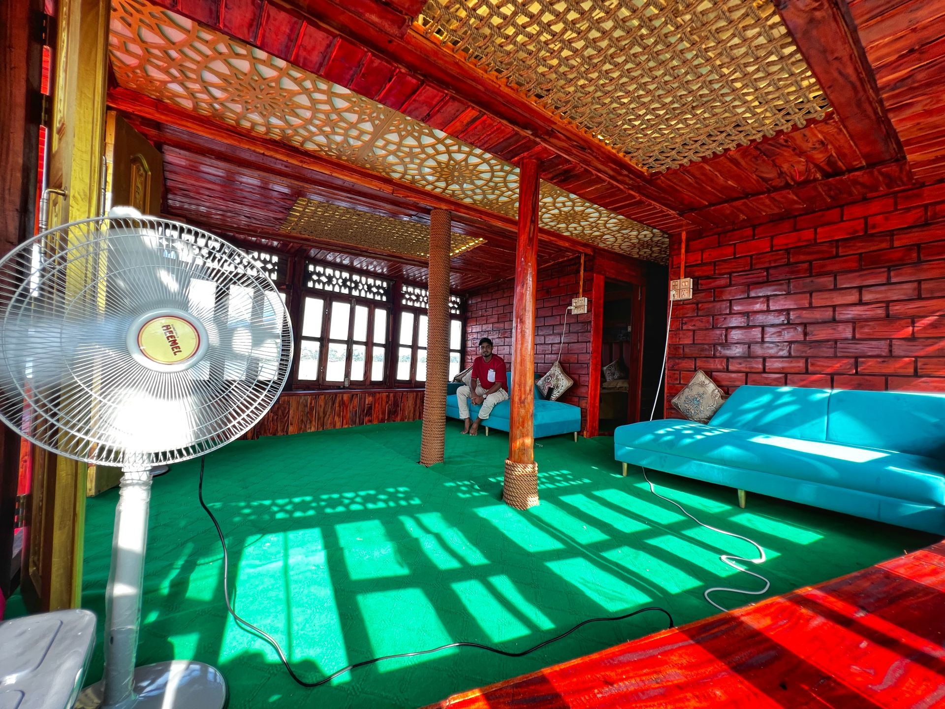moon of tangua houseboat
