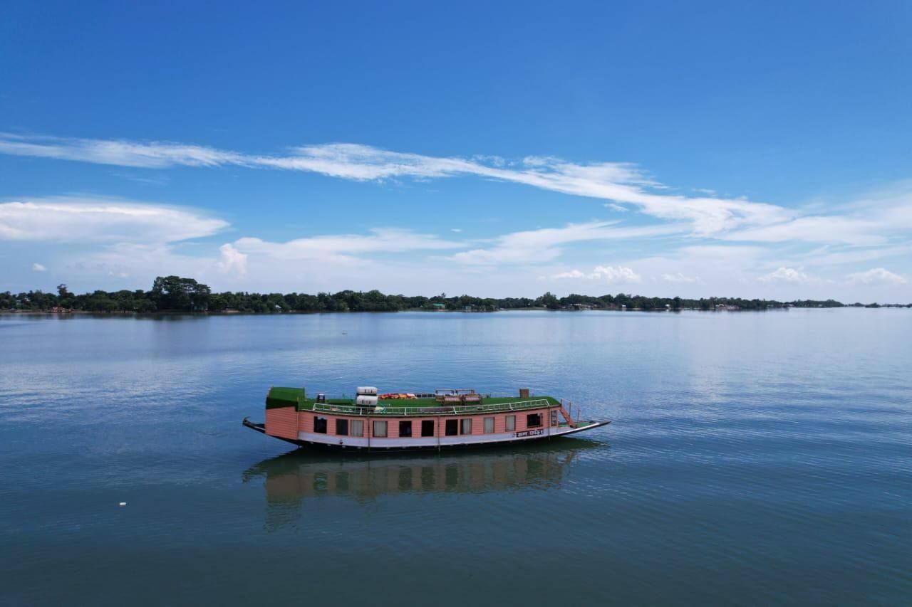 jolforing houseboat