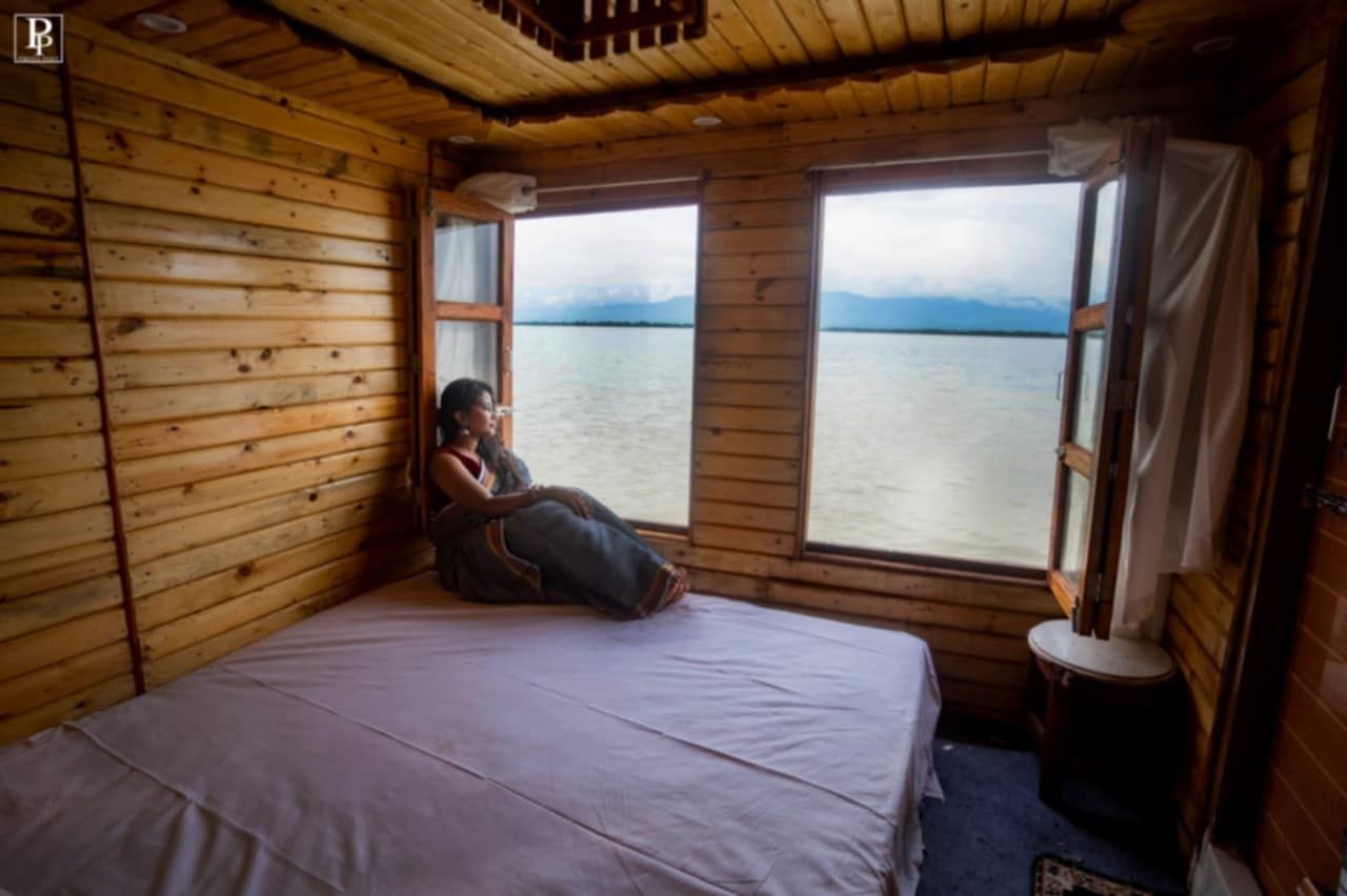 kadombori houseboat
