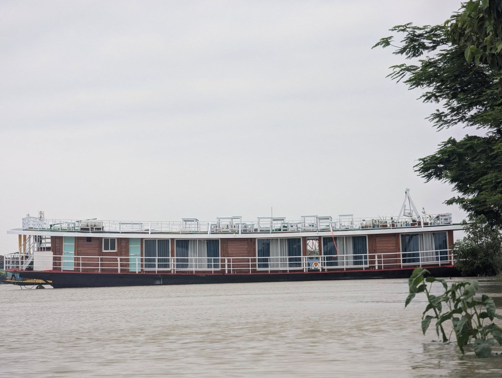 cruiser tanguar haor