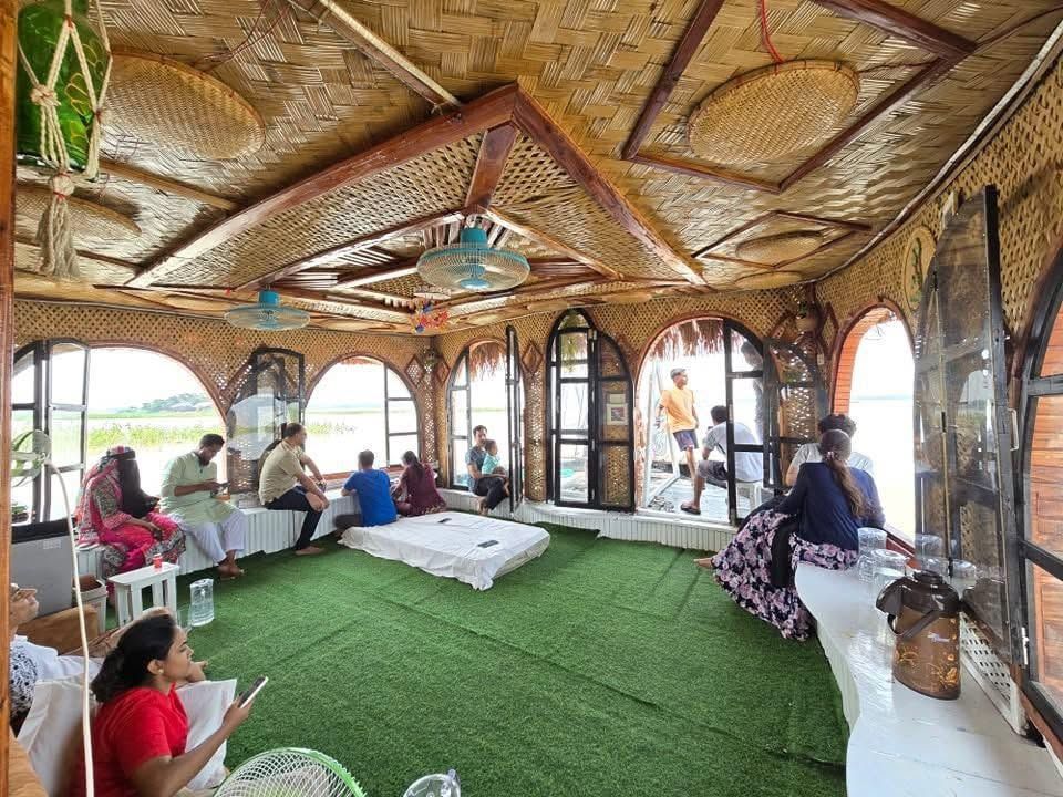 kagojer nouka houseboat