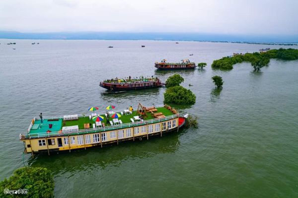 boitha houseboat