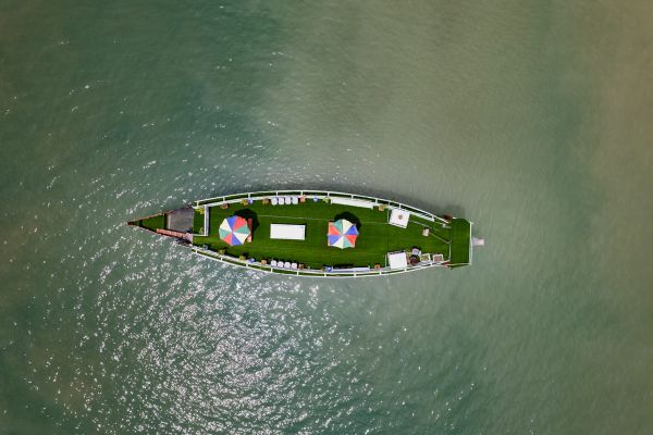 silver wave houseboat