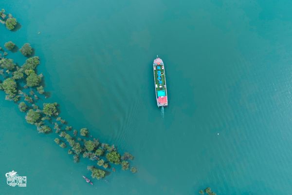 jotsnar golpo houseboat